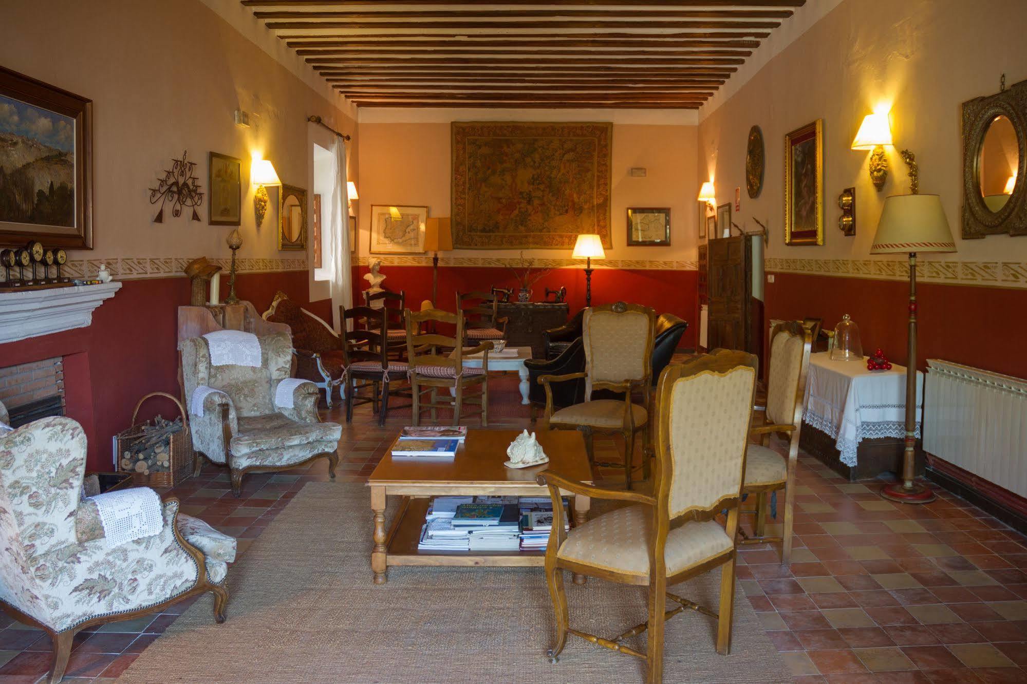Casa Palacio Conde De Garcinarro Huete Eksteriør bilde